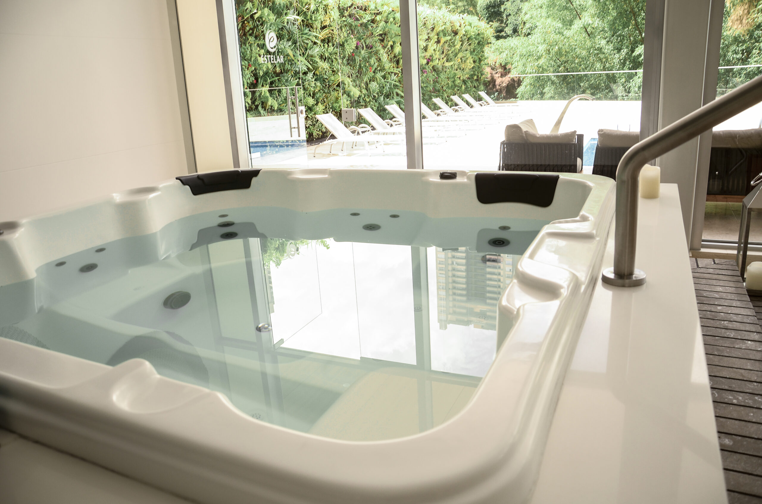 Jacuzzi exterior de concreto Cartagena, jacuzzis en medellin